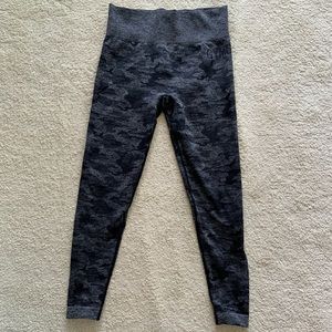 LAST DAY - Gymshark Camo Seamless Leggings